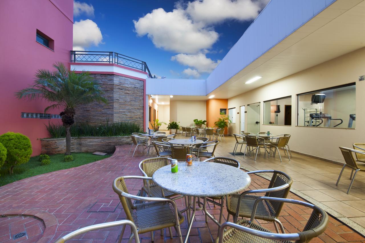 Carlton Plaza Hotel Uberlândia Zewnętrze zdjęcie